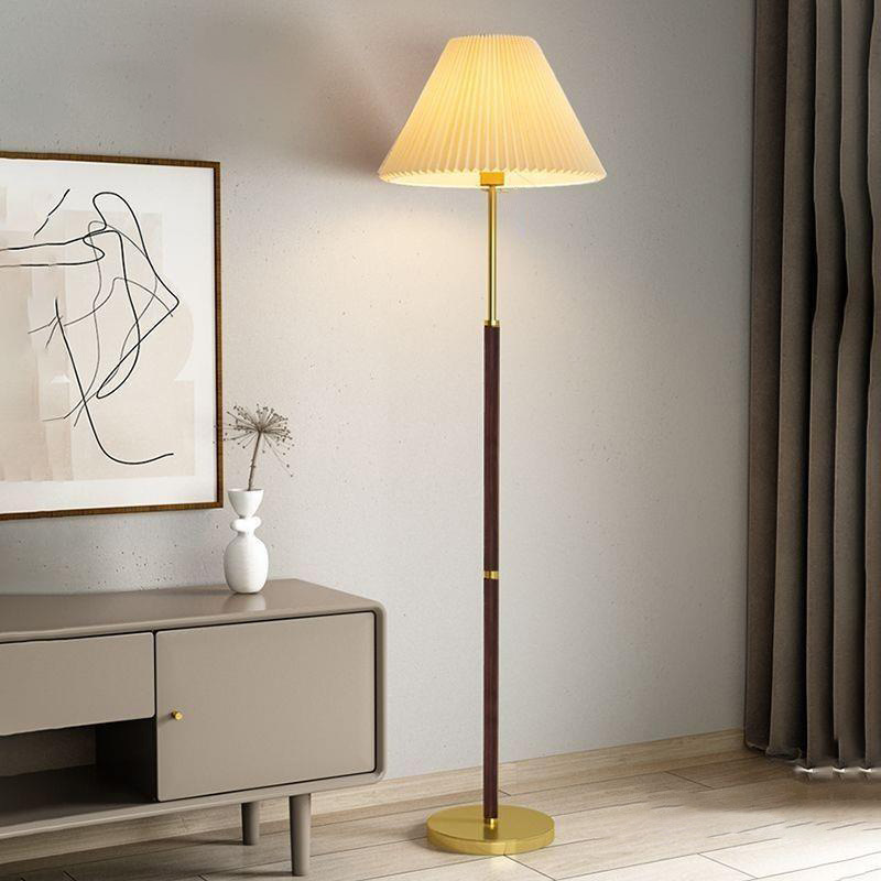 Vilo | Elegant Floor Lamp With Pleated Lampshade — Warm Light For Living Room 